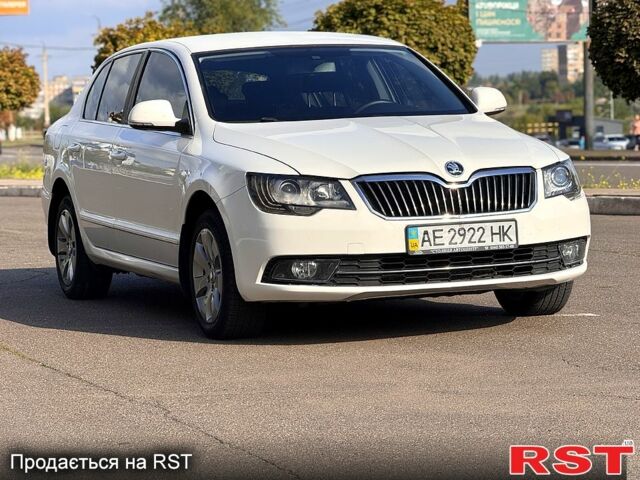 Шкода Суперб 2013 у Кривому Розі на Automoto.ua Білий Шкода Суперб, об'ємом двигуна 1.8 л та пробігом 179 тис. км за 9450 $, фото 2 на Automoto.ua