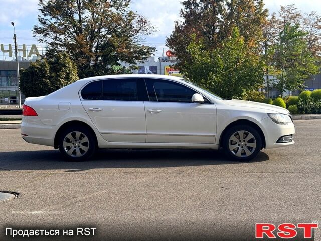 Шкода Суперб 2013 у Кривому Розі на Automoto.ua Білий Шкода Суперб, об'ємом двигуна 1.8 л та пробігом 179 тис. км за 9450 $, фото 3 на Automoto.ua
