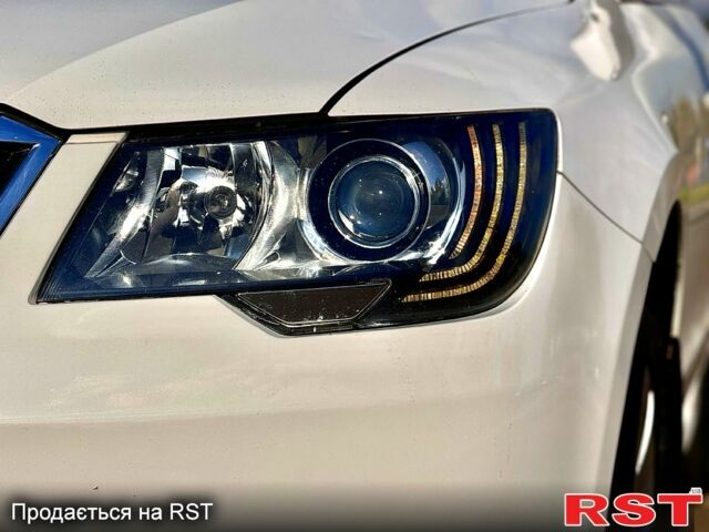 Шкода Суперб 2013 у Кривому Розі на Automoto.ua Білий Шкода Суперб, об'ємом двигуна 1.8 л та пробігом 179 тис. км за 9450 $, фото 12 на Automoto.ua