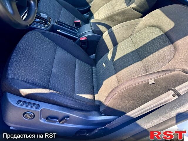 Шкода Суперб 2013 у Кривому Розі на Automoto.ua Білий Шкода Суперб, об'ємом двигуна 1.8 л та пробігом 179 тис. км за 9450 $, фото 11 на Automoto.ua