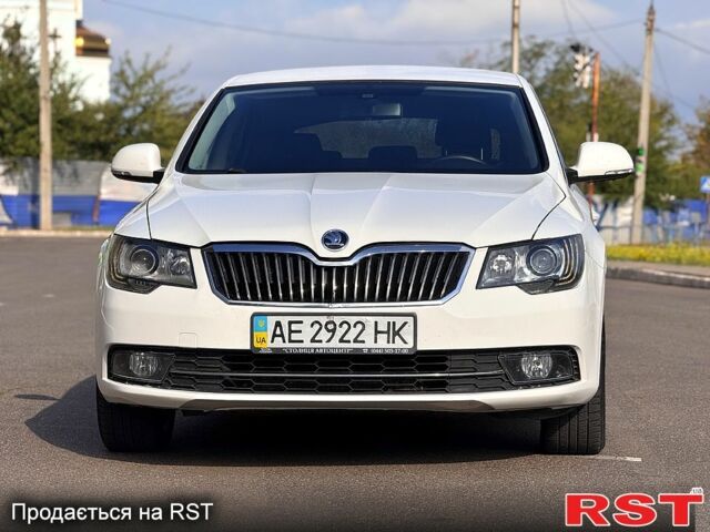 Шкода Суперб 2013 у Кривому Розі на Automoto.ua Білий Шкода Суперб, об'ємом двигуна 1.8 л та пробігом 179 тис. км за 9450 $, фото 1 на Automoto.ua