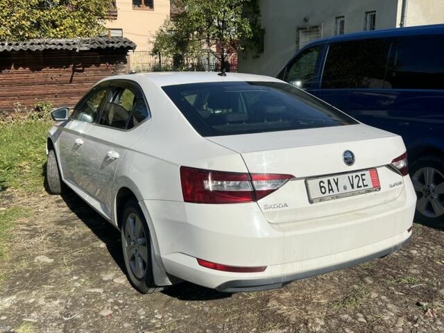 Белый Шкода Суперб, объемом двигателя 1.8 л и пробегом 280 тыс. км за 5500 $, фото 5 на Automoto.ua