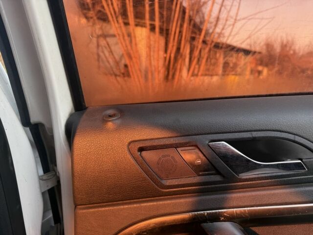 Белый Шкода Суперб, объемом двигателя 1.9 л и пробегом 349 тыс. км за 1372 $, фото 7 на Automoto.ua