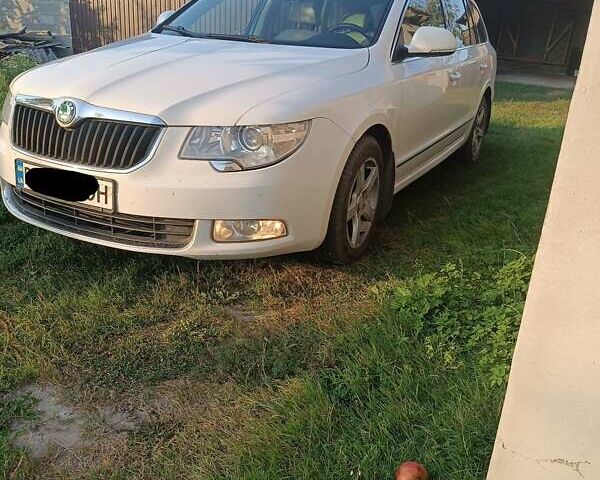 Белый Шкода Суперб, объемом двигателя 1.97 л и пробегом 295 тыс. км за 9100 $, фото 8 на Automoto.ua