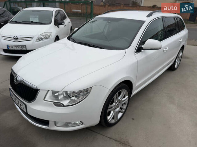 Белый Шкода Суперб, объемом двигателя 2 л и пробегом 304 тыс. км за 7999 $, фото 3 на Automoto.ua