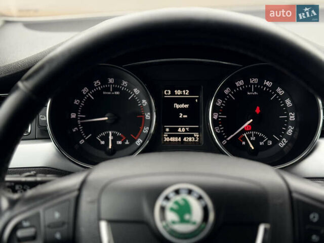 Белый Шкода Суперб, объемом двигателя 2 л и пробегом 304 тыс. км за 7999 $, фото 23 на Automoto.ua