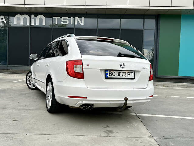 Белый Шкода Суперб, объемом двигателя 1.97 л и пробегом 311 тыс. км за 9800 $, фото 33 на Automoto.ua