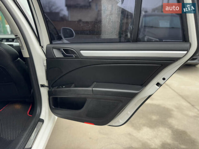 Белый Шкода Суперб, объемом двигателя 2 л и пробегом 304 тыс. км за 7999 $, фото 31 на Automoto.ua