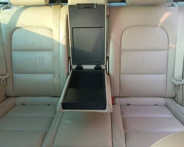 Белый Шкода Суперб, объемом двигателя 1.97 л и пробегом 295 тыс. км за 9100 $, фото 7 на Automoto.ua