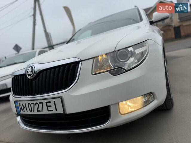 Белый Шкода Суперб, объемом двигателя 2 л и пробегом 304 тыс. км за 7999 $, фото 9 на Automoto.ua