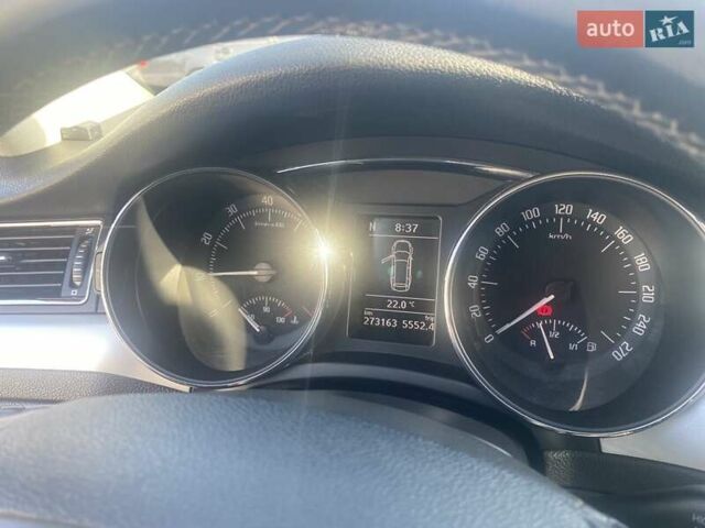Белый Шкода Суперб, объемом двигателя 1.8 л и пробегом 270 тыс. км за 8400 $, фото 7 на Automoto.ua