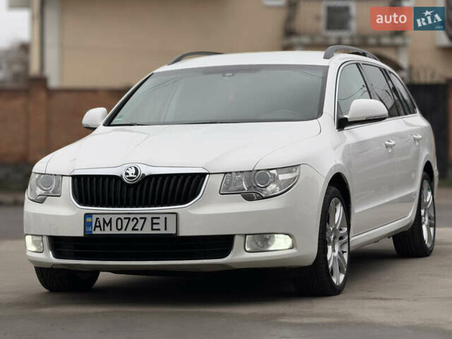 Белый Шкода Суперб, объемом двигателя 2 л и пробегом 304 тыс. км за 7999 $, фото 2 на Automoto.ua