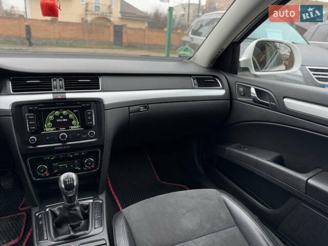 Белый Шкода Суперб, объемом двигателя 2 л и пробегом 304 тыс. км за 7999 $, фото 19 на Automoto.ua