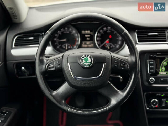 Белый Шкода Суперб, объемом двигателя 2 л и пробегом 304 тыс. км за 7999 $, фото 22 на Automoto.ua