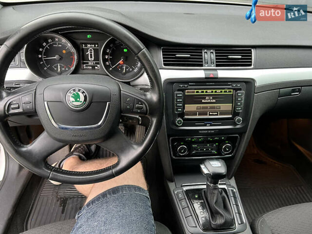 Белый Шкода Суперб, объемом двигателя 1.97 л и пробегом 311 тыс. км за 9800 $, фото 55 на Automoto.ua