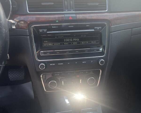 Белый Шкода Суперб, объемом двигателя 2 л и пробегом 390 тыс. км за 7799 $, фото 8 на Automoto.ua