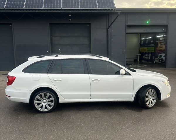 Белый Шкода Суперб, объемом двигателя 1.4 л и пробегом 178 тыс. км за 8000 $, фото 5 на Automoto.ua