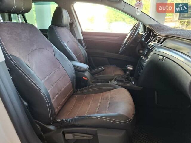 Белый Шкода Суперб, объемом двигателя 1.97 л и пробегом 219 тыс. км за 8900 $, фото 19 на Automoto.ua