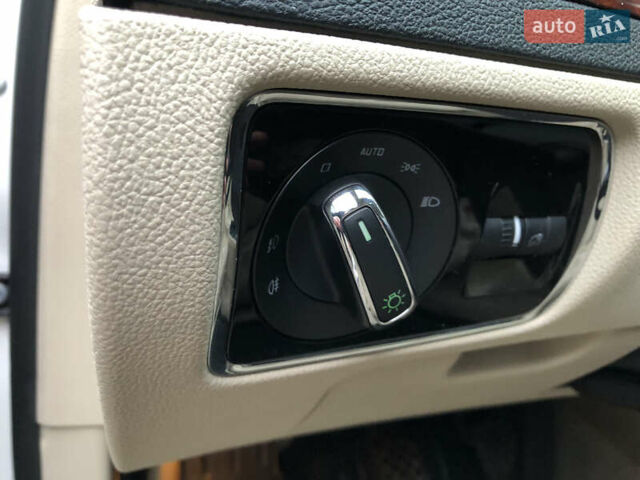 Белый Шкода Суперб, объемом двигателя 1.6 л и пробегом 242 тыс. км за 9800 $, фото 17 на Automoto.ua