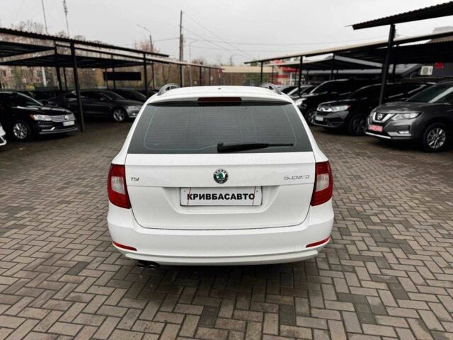 Белый Шкода Суперб, объемом двигателя 1.8 л и пробегом 111 тыс. км за 10000 $, фото 6 на Automoto.ua