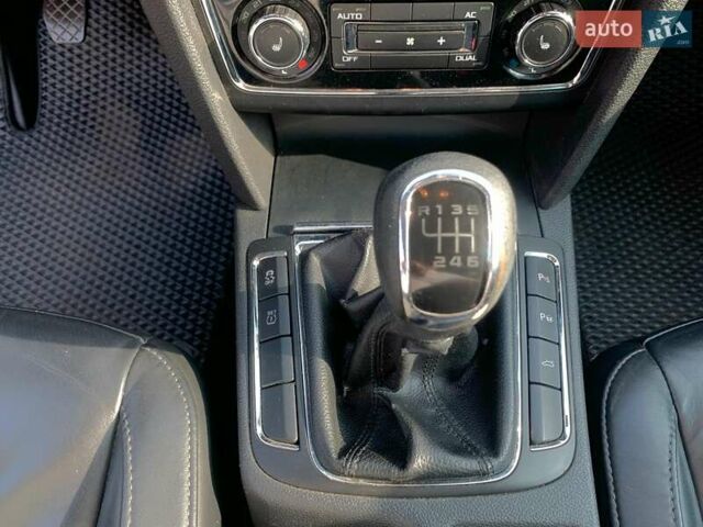 Білий Шкода Суперб, об'ємом двигуна 2 л та пробігом 284 тис. км за 8790 $, фото 40 на Automoto.ua