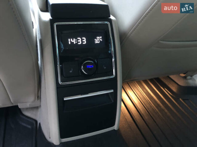 Белый Шкода Суперб, объемом двигателя 1.6 л и пробегом 242 тыс. км за 9800 $, фото 20 на Automoto.ua