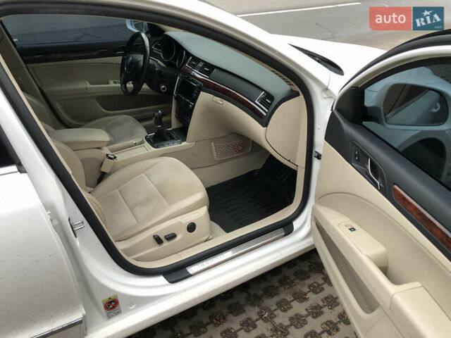 Белый Шкода Суперб, объемом двигателя 1.6 л и пробегом 242 тыс. км за 9800 $, фото 10 на Automoto.ua