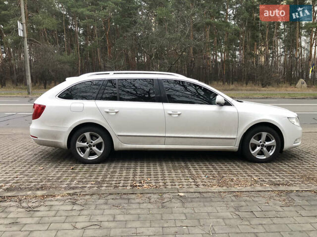 Белый Шкода Суперб, объемом двигателя 1.6 л и пробегом 242 тыс. км за 9800 $, фото 6 на Automoto.ua