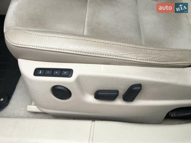 Белый Шкода Суперб, объемом двигателя 1.6 л и пробегом 242 тыс. км за 9800 $, фото 23 на Automoto.ua