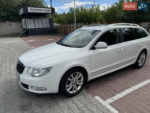 Білий Шкода Суперб, об'ємом двигуна 2 л та пробігом 287 тис. км за 8500 $, фото 1 на Automoto.ua