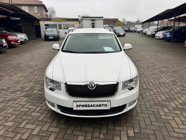 Белый Шкода Суперб, объемом двигателя 1.8 л и пробегом 111 тыс. км за 10000 $, фото 1 на Automoto.ua