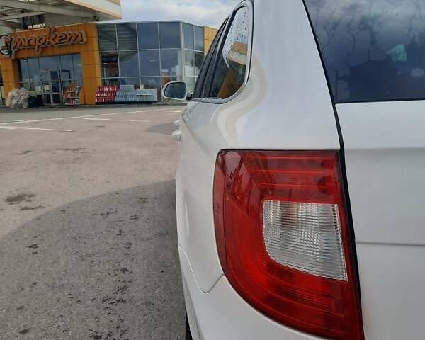 Білий Шкода Суперб, об'ємом двигуна 2 л та пробігом 273 тис. км за 11300 $, фото 13 на Automoto.ua