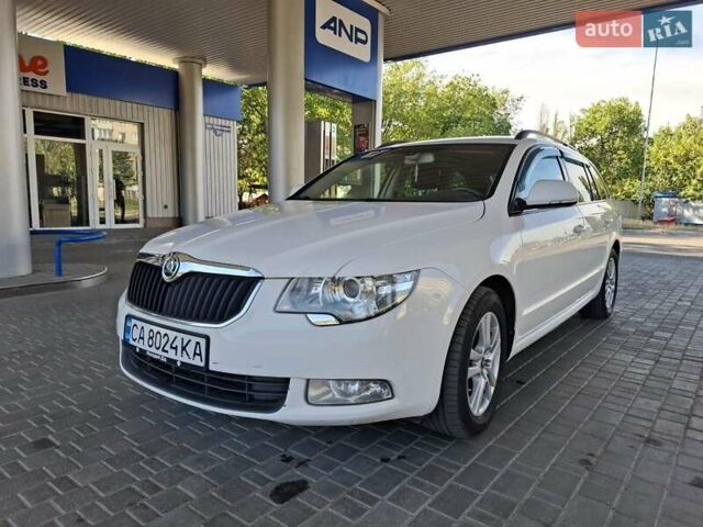 Белый Шкода Суперб, объемом двигателя 1.97 л и пробегом 219 тыс. км за 8900 $, фото 12 на Automoto.ua