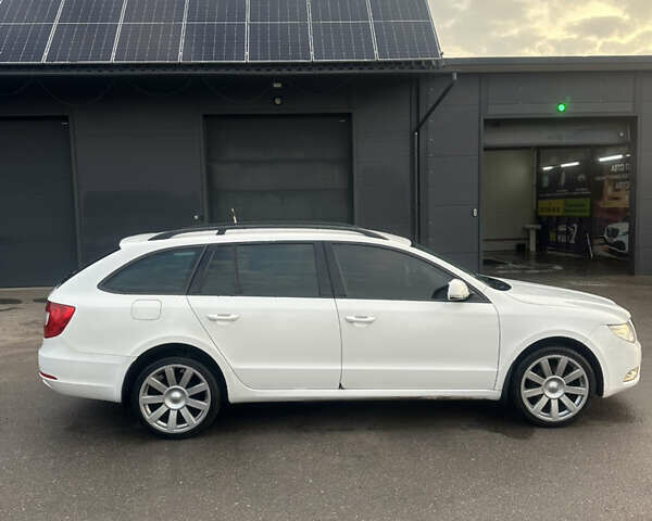 Белый Шкода Суперб, объемом двигателя 1.4 л и пробегом 178 тыс. км за 8000 $, фото 7 на Automoto.ua