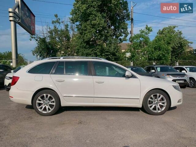 Білий Шкода Суперб, об'ємом двигуна 2 л та пробігом 284 тис. км за 8790 $, фото 1 на Automoto.ua
