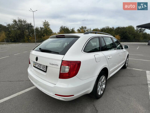Белый Шкода Суперб, объемом двигателя 1.8 л и пробегом 241 тыс. км за 7300 $, фото 5 на Automoto.ua