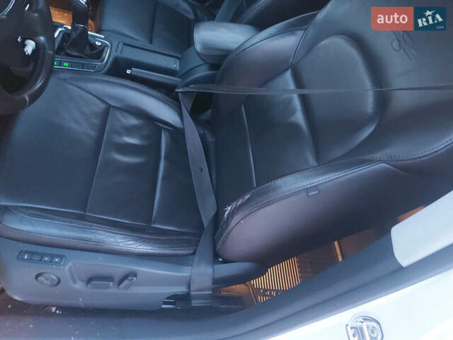 Белый Шкода Суперб, объемом двигателя 2 л и пробегом 280 тыс. км за 10700 $, фото 11 на Automoto.ua