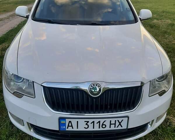 Білий Шкода Суперб, об'ємом двигуна 1.97 л та пробігом 251 тис. км за 12100 $, фото 8 на Automoto.ua