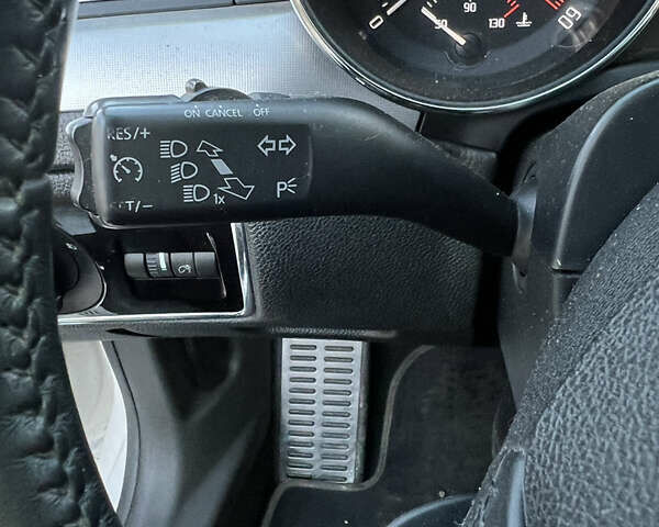 Білий Шкода Суперб, об'ємом двигуна 2 л та пробігом 200 тис. км за 11200 $, фото 10 на Automoto.ua