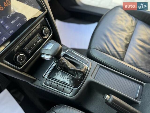 Білий Шкода Суперб, об'ємом двигуна 2 л та пробігом 305 тис. км за 9350 $, фото 56 на Automoto.ua