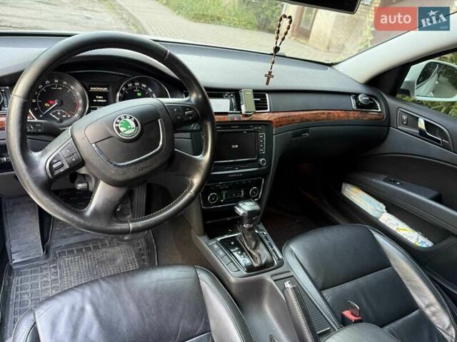Шкода Суперб 2012 в Львове на Automoto.ua Белый Шкода Суперб, объемом двигателя 2 л и пробегом 363 тыс. км за 12000 $, фото 3 на Automoto.ua