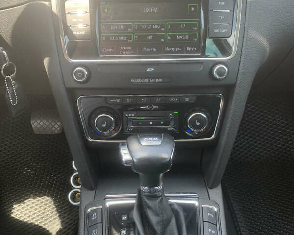 Белый Шкода Суперб, объемом двигателя 2 л и пробегом 285 тыс. км за 11000 $, фото 15 на Automoto.ua