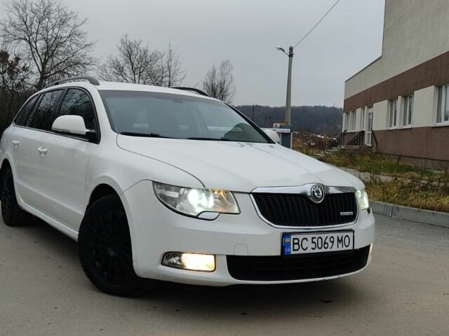 Белый Шкода Суперб, объемом двигателя 1.6 л и пробегом 207 тыс. км за 8200 $, фото 6 на Automoto.ua