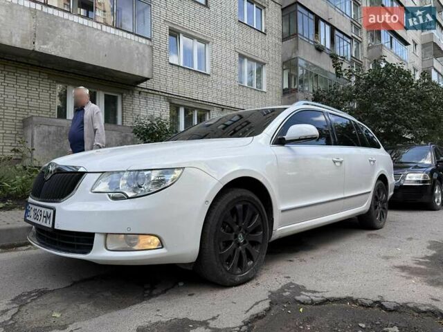 Шкода Суперб 2012 в Львове на Automoto.ua Белый Шкода Суперб, объемом двигателя 2 л и пробегом 363 тыс. км за 12000 $, фото 5 на Automoto.ua