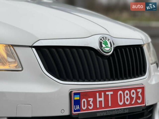 Білий Шкода Суперб, об'ємом двигуна 2 л та пробігом 317 тис. км за 12900 $, фото 3 на Automoto.ua
