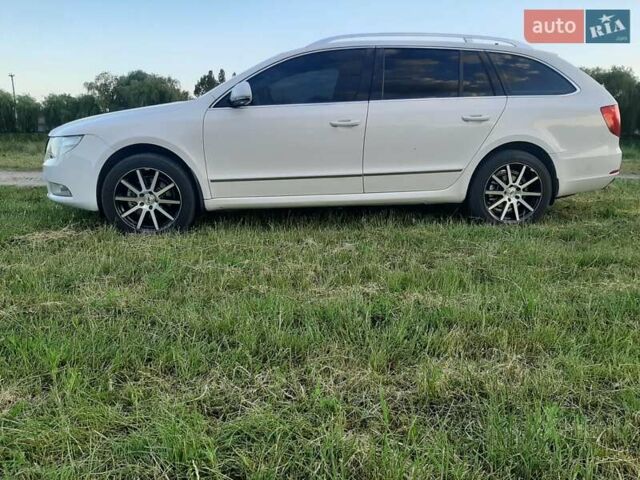 Білий Шкода Суперб, об'ємом двигуна 1.97 л та пробігом 251 тис. км за 12100 $, фото 1 на Automoto.ua