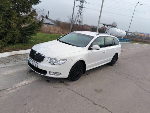 Белый Шкода Суперб, объемом двигателя 1.6 л и пробегом 207 тыс. км за 8200 $, фото 1 на Automoto.ua