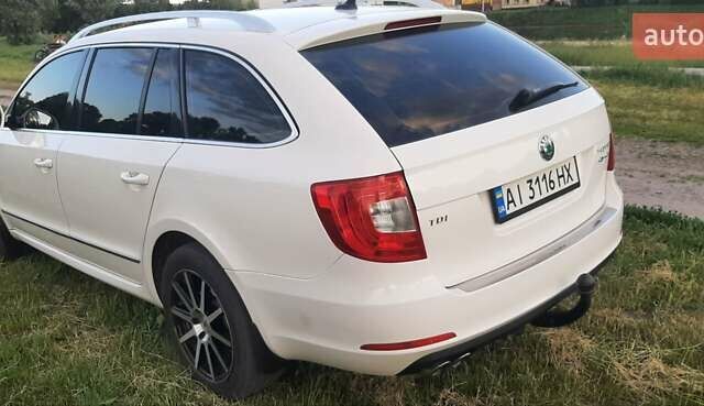 Білий Шкода Суперб, об'ємом двигуна 1.97 л та пробігом 251 тис. км за 12100 $, фото 5 на Automoto.ua