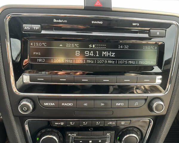 Белый Шкода Суперб, объемом двигателя 1.8 л и пробегом 241 тыс. км за 7300 $, фото 29 на Automoto.ua