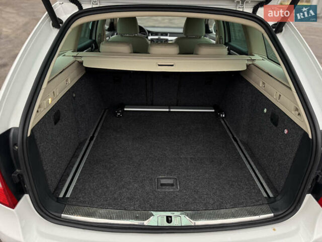 Білий Шкода Суперб, об'ємом двигуна 2 л та пробігом 317 тис. км за 12900 $, фото 56 на Automoto.ua